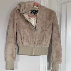 Super cute beige jacket fuzzy and warm and stylish EUC